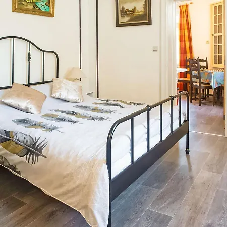 Lovely In With Private Garden Apartment Spa